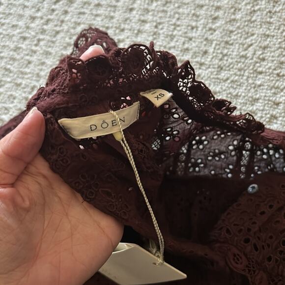 Doen NWT collared eyelet top - Picture 2 of 3